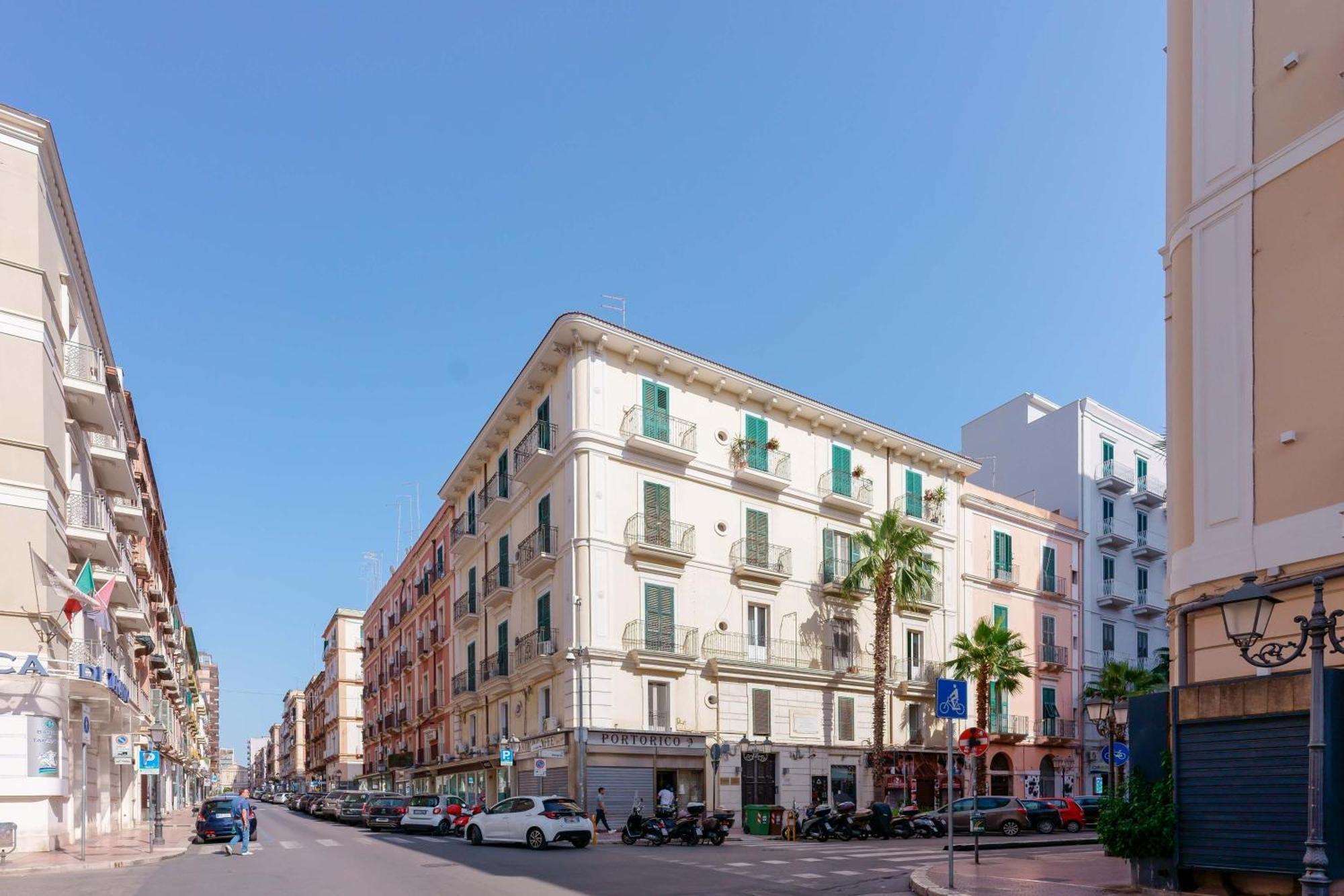 Palazzo Berardi Bed & Breakfast Taranto Exterior photo